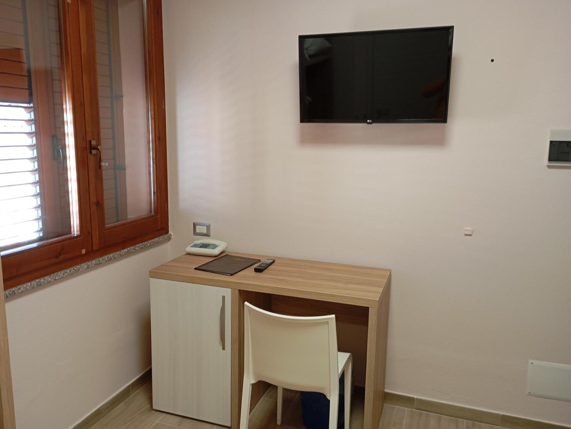 Hotel Meridiana Arbus Luaran gambar