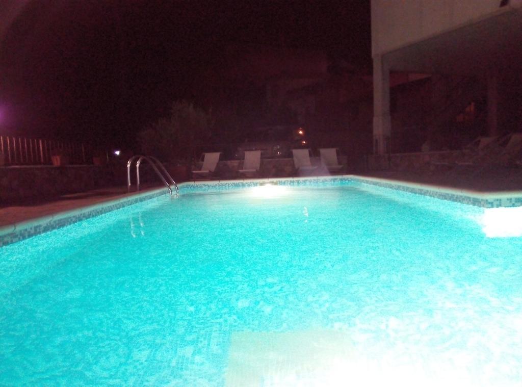 Hotel Meridiana Arbus Luaran gambar